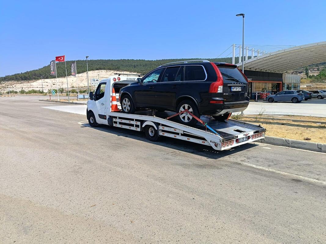 Karabağlar Çekici - BMW Taşıma Gece